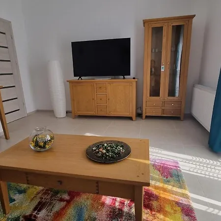 Bella Vista Apartment *